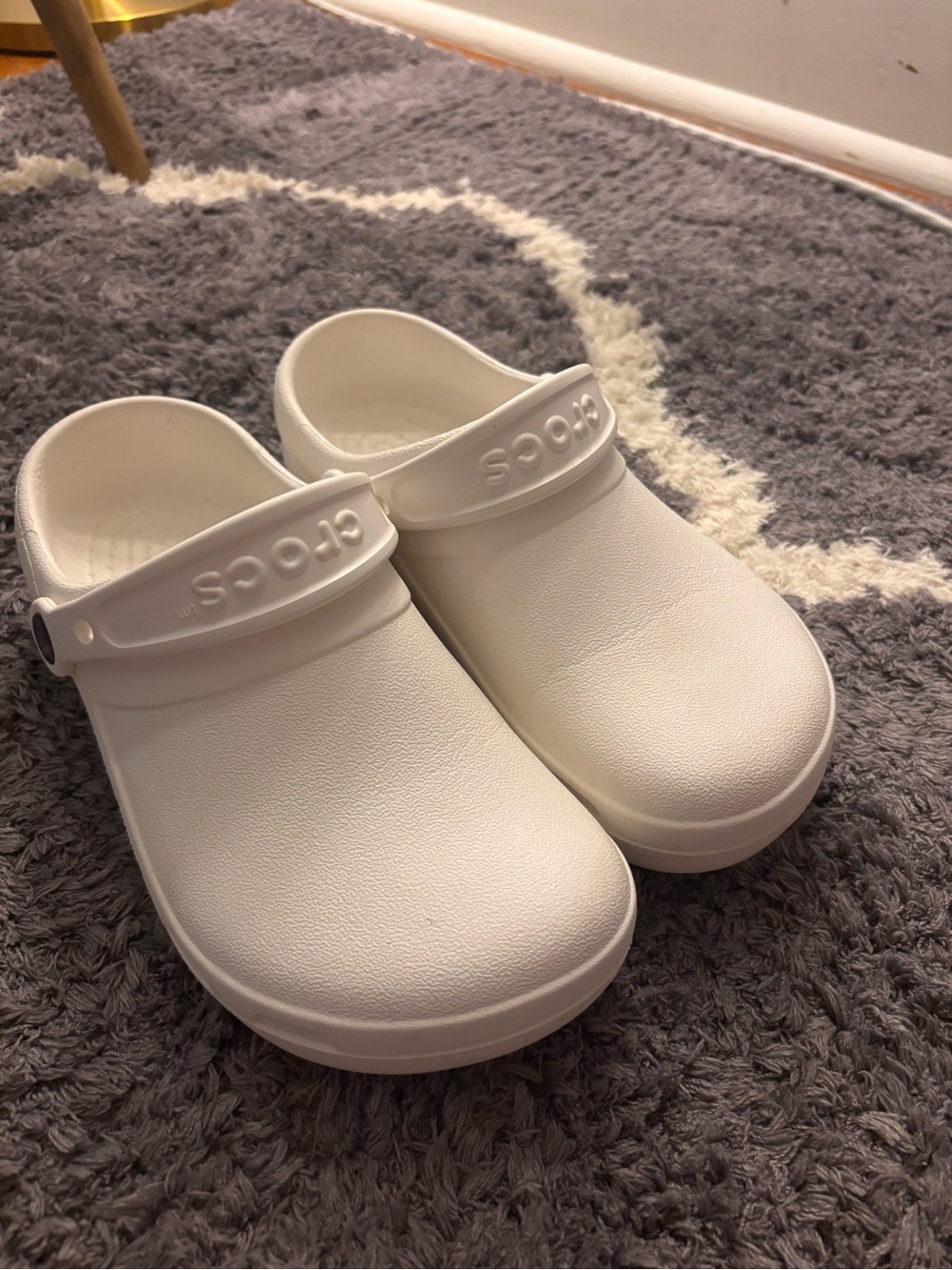 White crocs working clogs - Picture 2 of 5